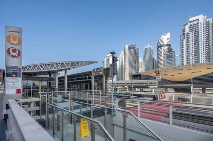 La Riviera Apartment Dubai Exterior photo